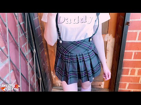 ❤️ Schoolgirl Mengisap penisnya dalam-dalam dan meniduri alih-alih kelas. ️❌ Porno di porno id.pornodil.ru